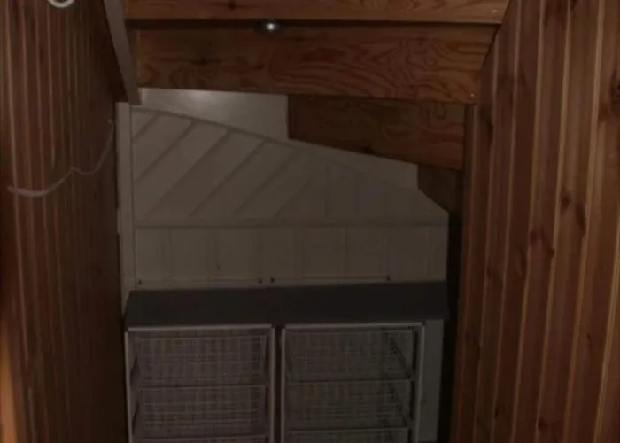 Local Small Near The Apartment